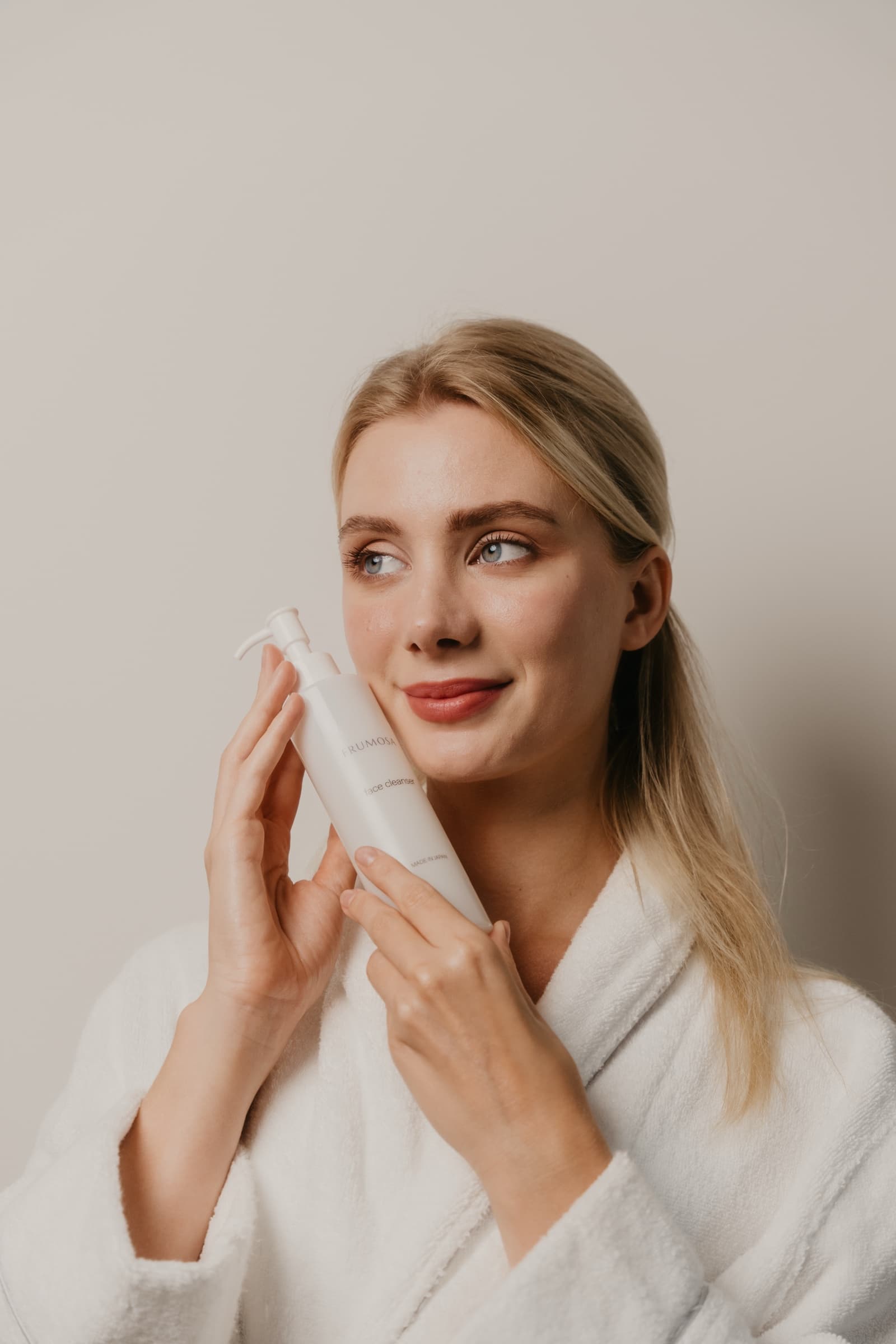 Frumosa skincare and beauty product photography by Saad Nadeem, Dubai